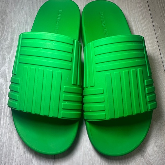Bottega Veneta green rubber‎ embossed slides pool casual designer size 37 - Picture 6 of 13